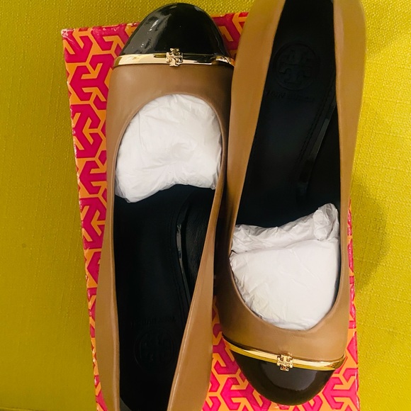 TORY BURCH SIZE 9.5 - Picture 3 of 5